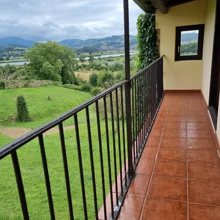 R2R - Atico Con Encanto Colindres - C08A01 *