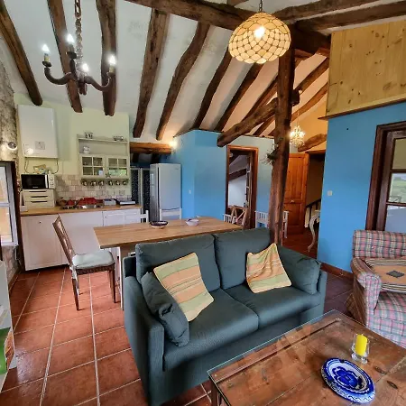 Apartment R2R - Atico Con Encanto Colindres - C08A01